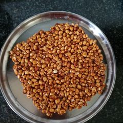 A picture of Peanut Burfi.