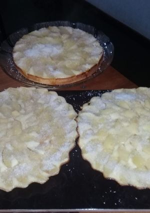 Una foto de Tarta Rápida y fácil"de Manzanas Súper Rica😍😎