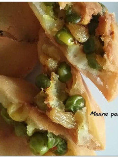 A picture of Mini kachori (rice and whole wheat flour se bani) 😊😊😊.