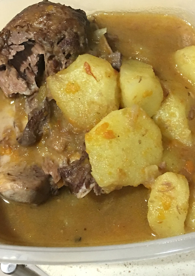 Una foto de Carrillera de cerdo guisada (olla perfect)