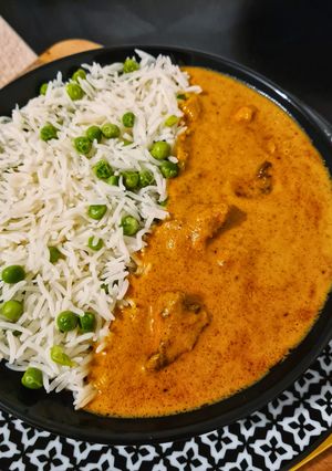 A picture of Butter Chicken.
