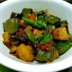 A picture of Flat Beans and Potato Sabzi.