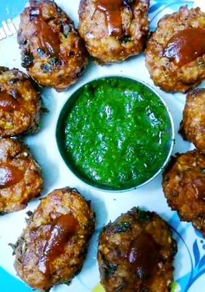 A picture of Rice Pakoda with leftover rice.