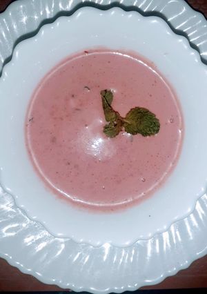 A picture of Beetroot dip.