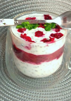 Chiamagos joghurt rétegezve epervelővel 🍓🍚 recept fotója