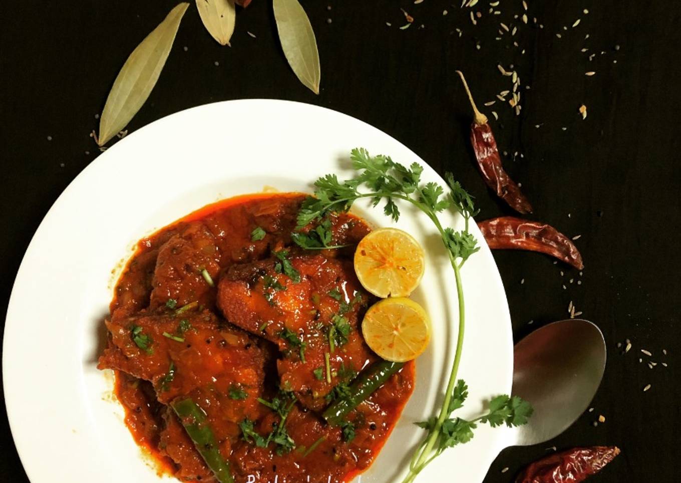 Rui Macher Jhaal (Rohu Fish Curry)