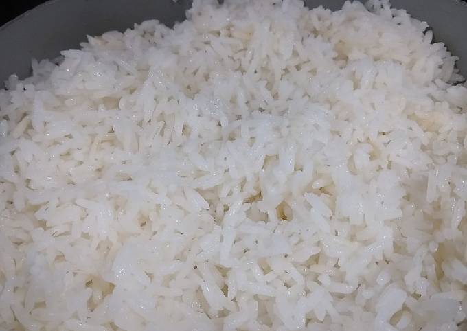 Receita de arroz soltinho 2 xícaras de arroz Água o suficiente