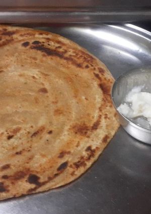 A picture of Laccha paratha.