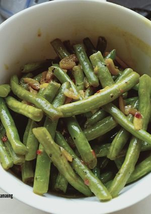 A picture of Healthy Curry Turmeric Stir-fried Green Beans.