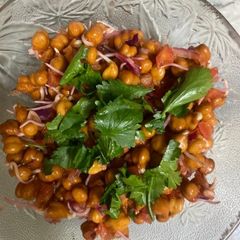 A picture of Black Chana Sprout Salad.