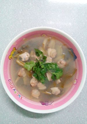 Hình của món Canh nghêu dưa muối.