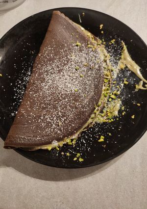 Foto di Crepes, al cacao, con crema al pistacchio