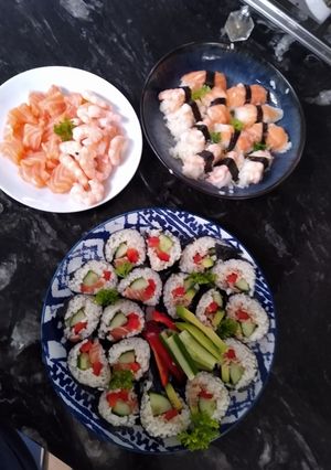 A picture of Sushi (Maki and Nigiri).