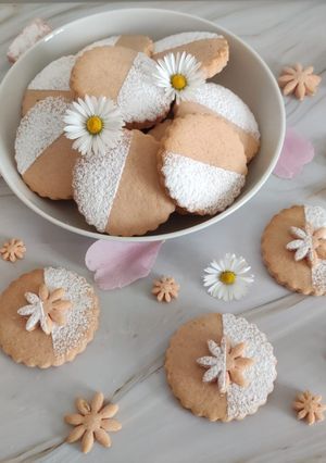 Une photo de Biscuits citron vert et biscuits roses de Reims