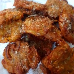 A picture of Potato slice onion pakode.