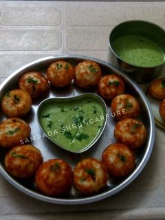 आप्पे आणि चटणी (appe ani chutney recipe in marathi) रेसिपी चे मुख्य फोटो 