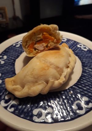 Una foto de Empanadas de coliflor y pollo🥟🍗