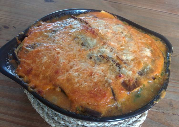 Lasanha de berinjela com recheio de cenoura e gorgonzola