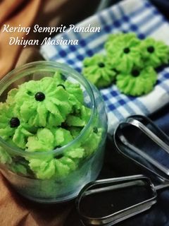 Foto resep 1. Kue Kering Semprit Pandan