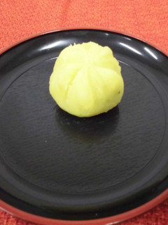 A picture of Sweet potato paste with apple.