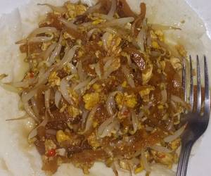 Mudahnya Menyajikan Lumpia basah jajanan pinggir jalan Enak Sederhana