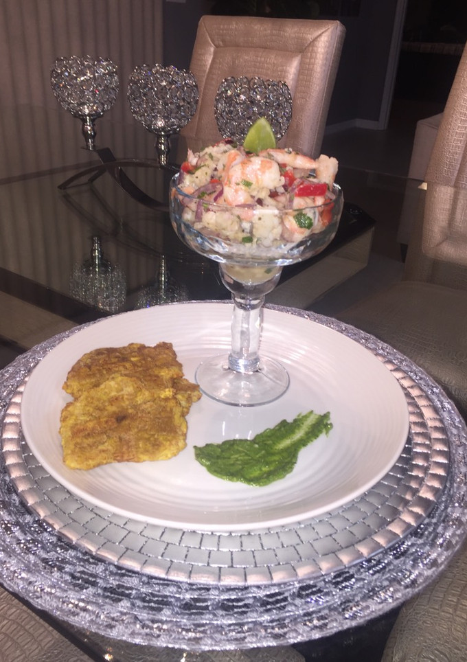 Una foto de Ceviche con camarones