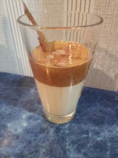 Una foto de Café dalgona (batido)