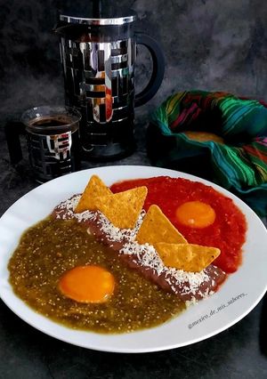 Una foto de Huevos divorciados 🇲🇽
