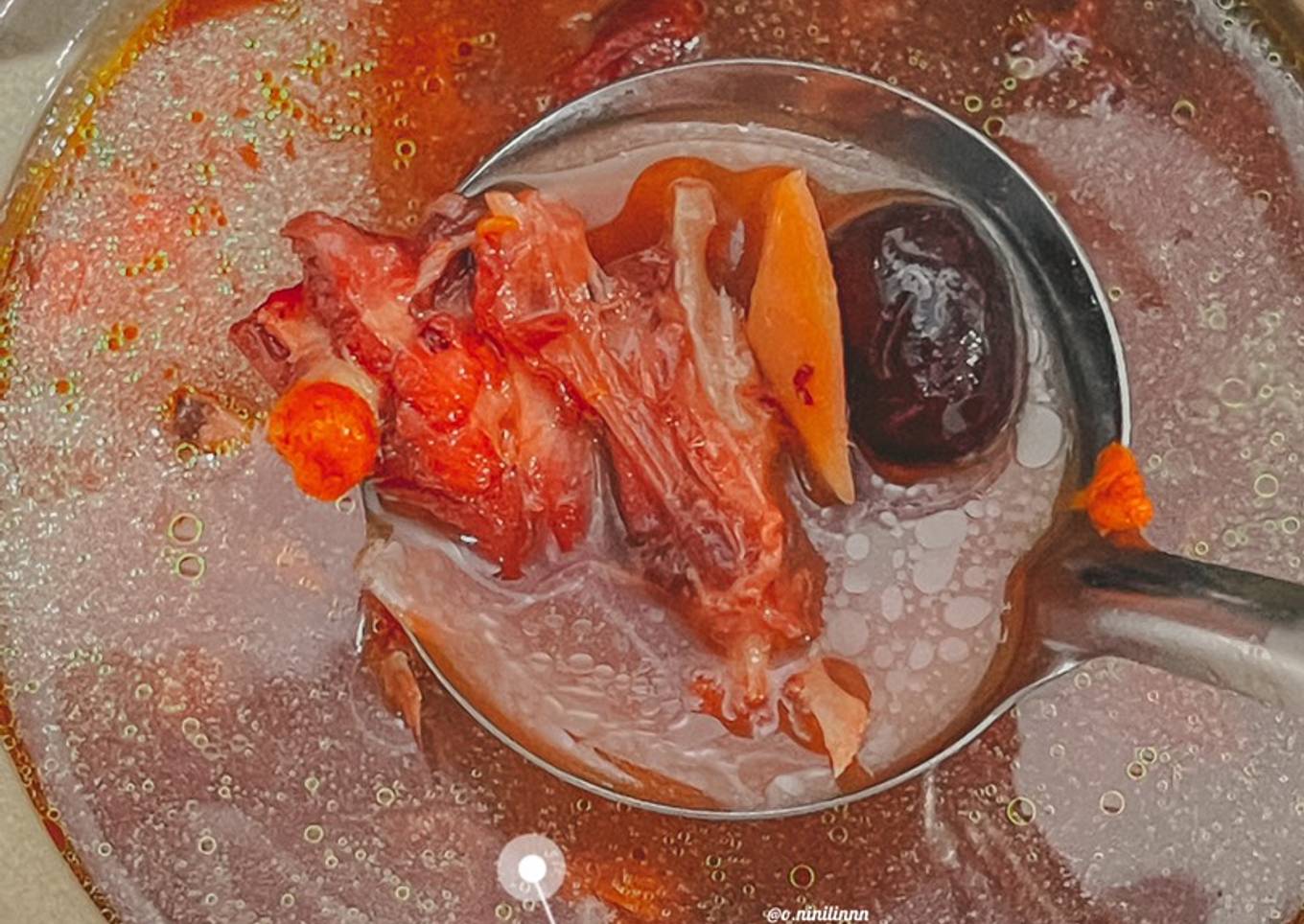 Sup Ayam Merah Angkak - enak, mudah dan sehat