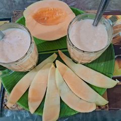 Musk Melon🍈and lemon juice (Kharbuj sharbat recipe) A picture of Musk Melon🍈and lemon juice (Kharbuj sharbat recipe).