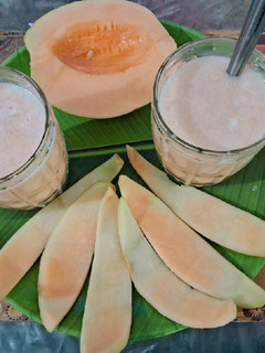 A picture of Musk Melon🍈and lemon juice (Kharbuj sharbat recipe).