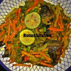 A picture of Vegetable catfish sauce.