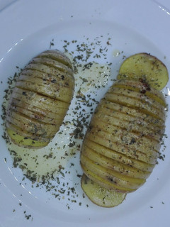 Una foto de Patatas hasselback