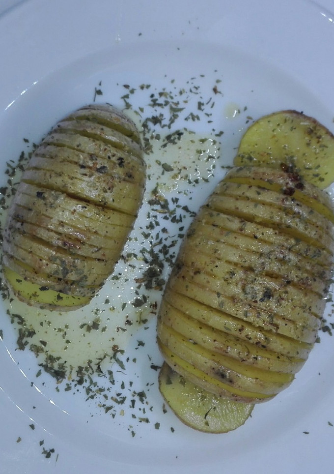 Una foto de Patatas hasselback
