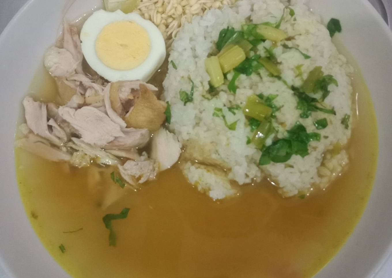 Soto Ayam Suwir