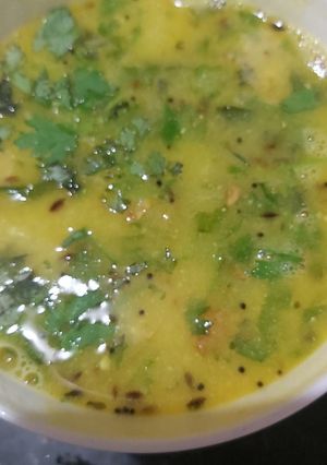 दही कढी (dahi kadhi recipe in marathi) रेसिपी चे मुख्य फोटो 