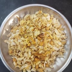 A picture of Chivda.