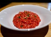 Una foto de risotto remolacha