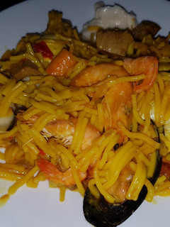 Una foto de 🥘 fideuá 🥘