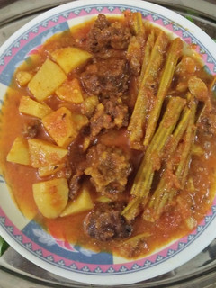 मुनगां बडी आलू की सब्जी (Munga Badi Aloo Sabzi recipe in hindi) रेसिपी मुख्य फोटो