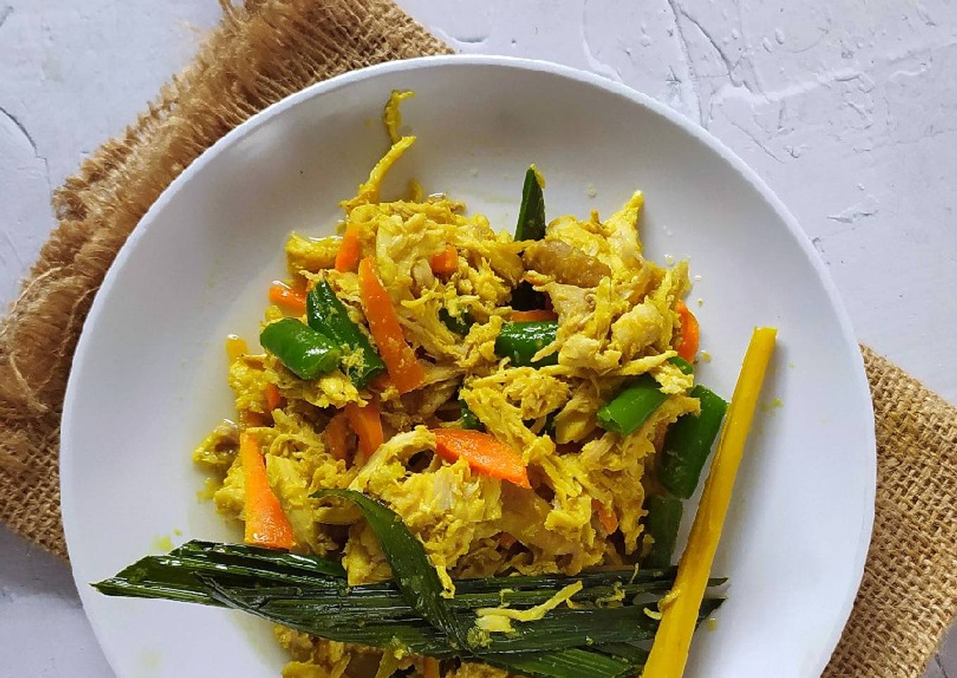 Ayam Suwir Daun Pandan