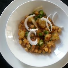 A picture of Channa Chaat.