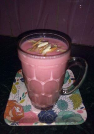 A picture of Roohafza Shake.
