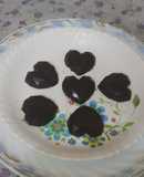(meethi recipe)Small pinnata heart shape dark chocolates