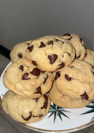 A picture of Chocolate chips cookies.