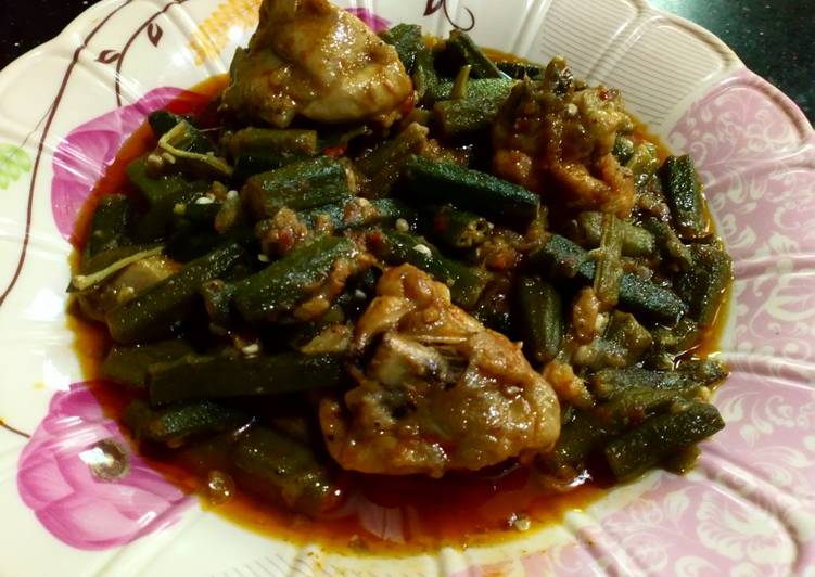 Gravy Bhindhi chicken