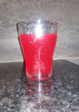 લાલ જામફળ નું શરબત (Red Jamfal Sharbat Recipe In Gujarati) રેસીપી મુખ્ય ફોટો