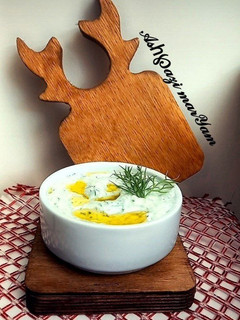 عکسی از دستور سس تزاتزیکی (سس ماست و زیتون)