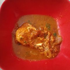 A picture of Broken egg curry.