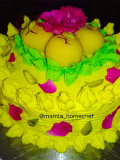 A picture of Rasmalai Cake.